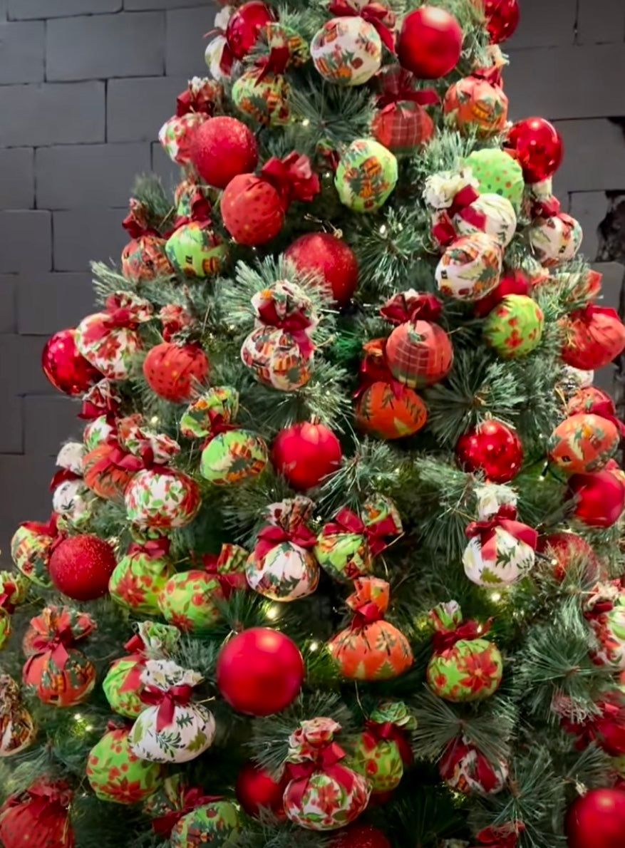 Christmas Tree Ornaments Sachets/homedecor, handmade, sachets, cotton fabric, holidays, merry christmas, straw, fragrance oil, cinnamon, vanilla